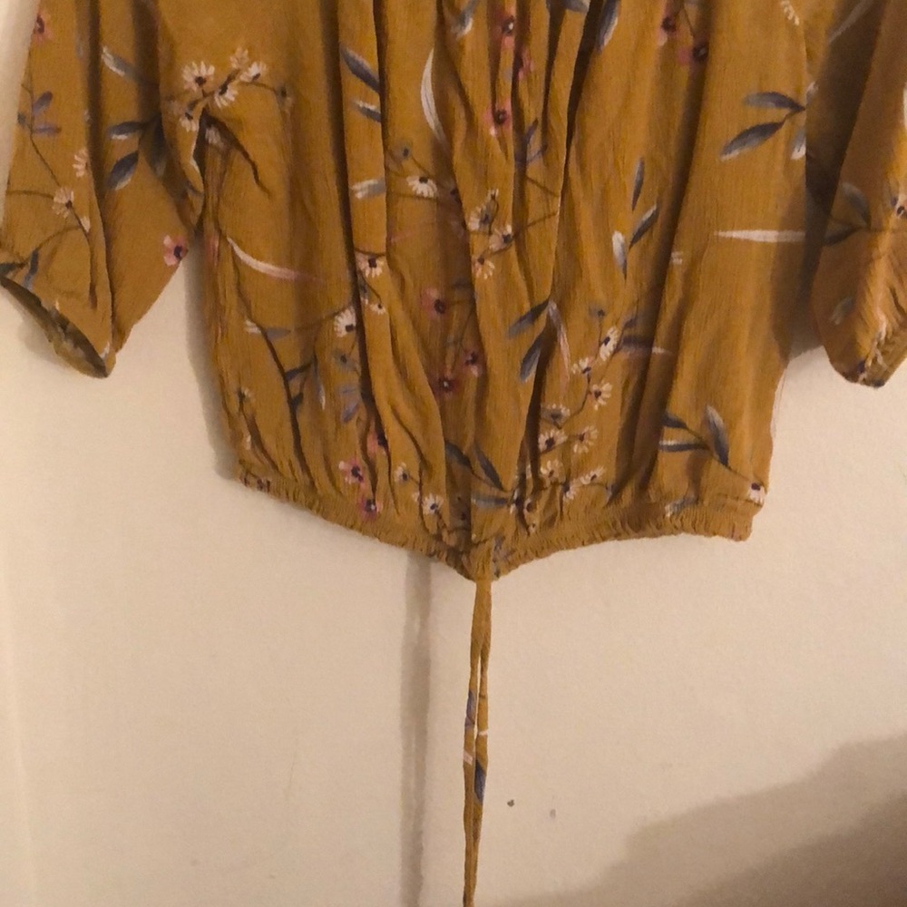 Shirt - Picture 2 of 3